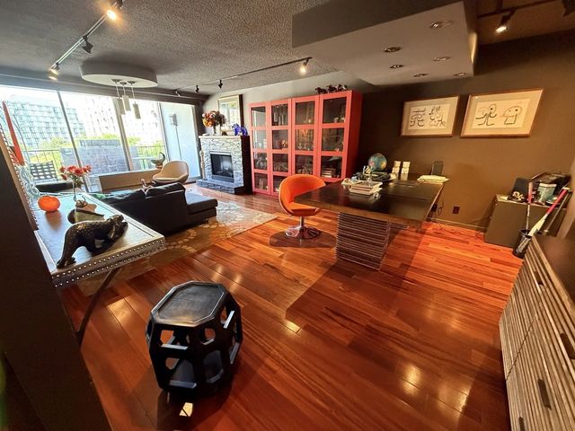 77 Pond Ave #509, Brookline