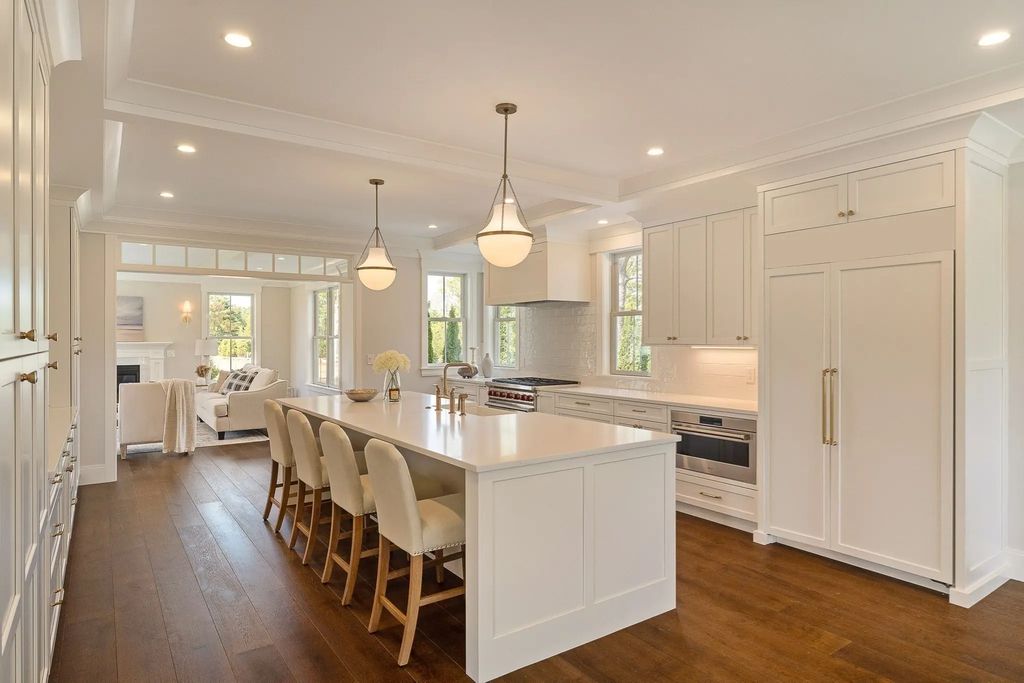 17 Wyndemere Lane, Natick