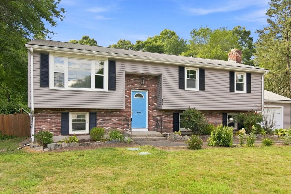 160 E Main Street, Norton