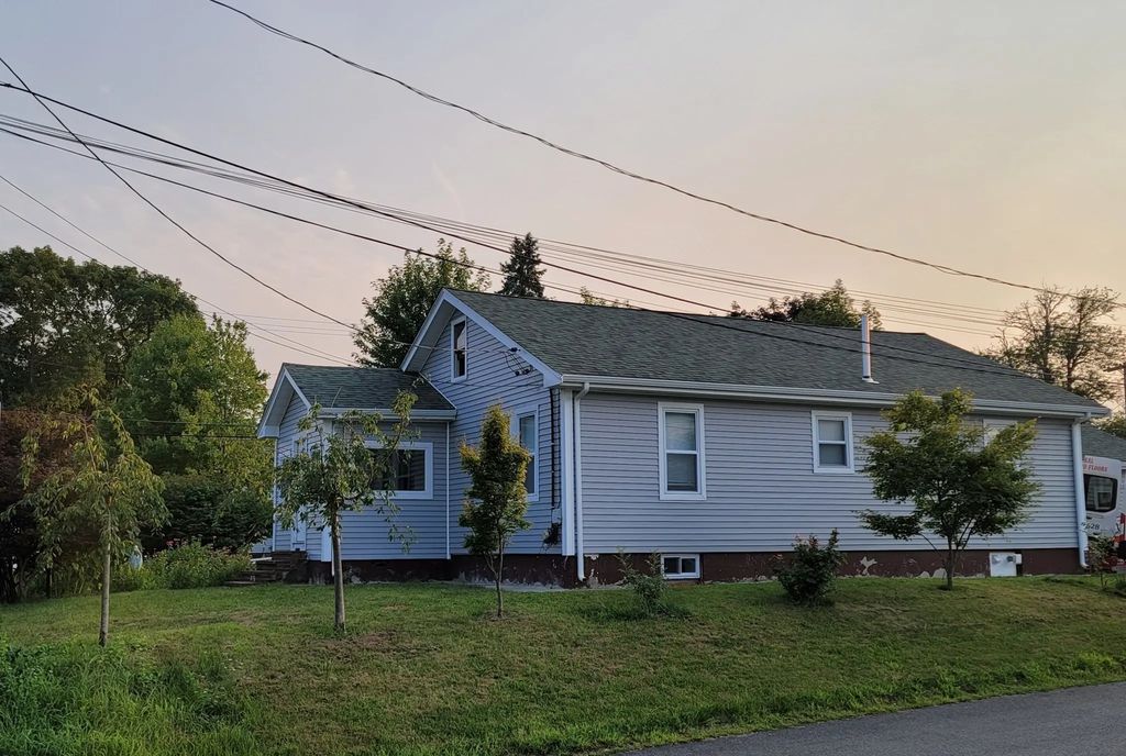 891 Granite St, Braintree