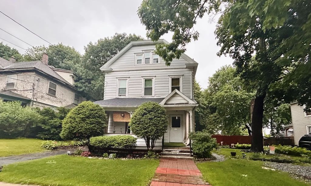 20 Curtis Ter, Pittsfield