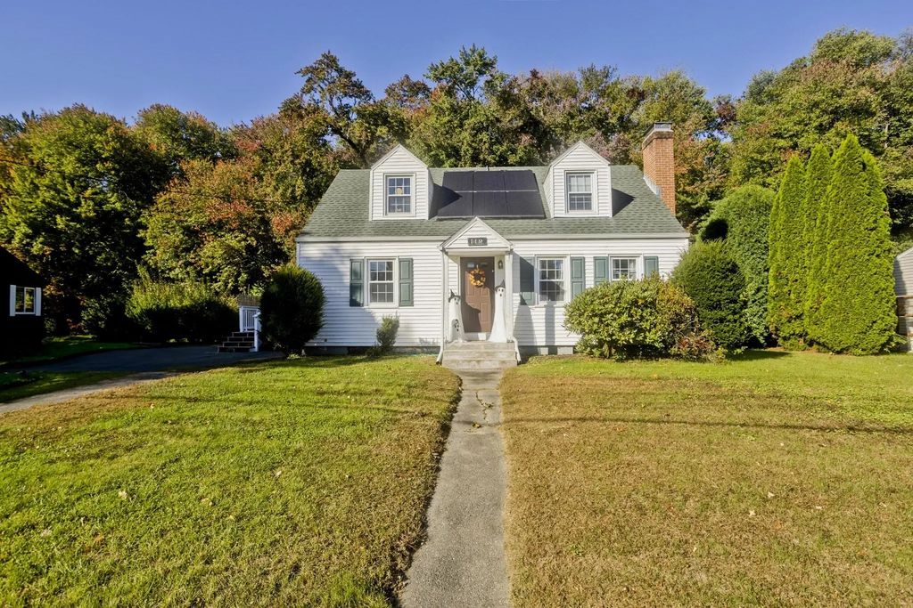 119 Florida Dr, Agawam