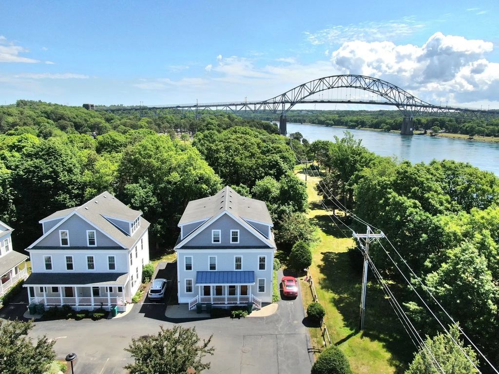 3 Honora Ct #3, Bourne