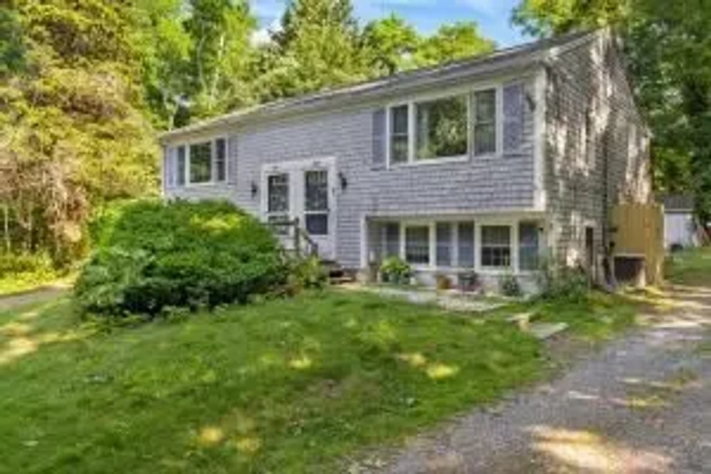 3837-3839 Main St, Brewster