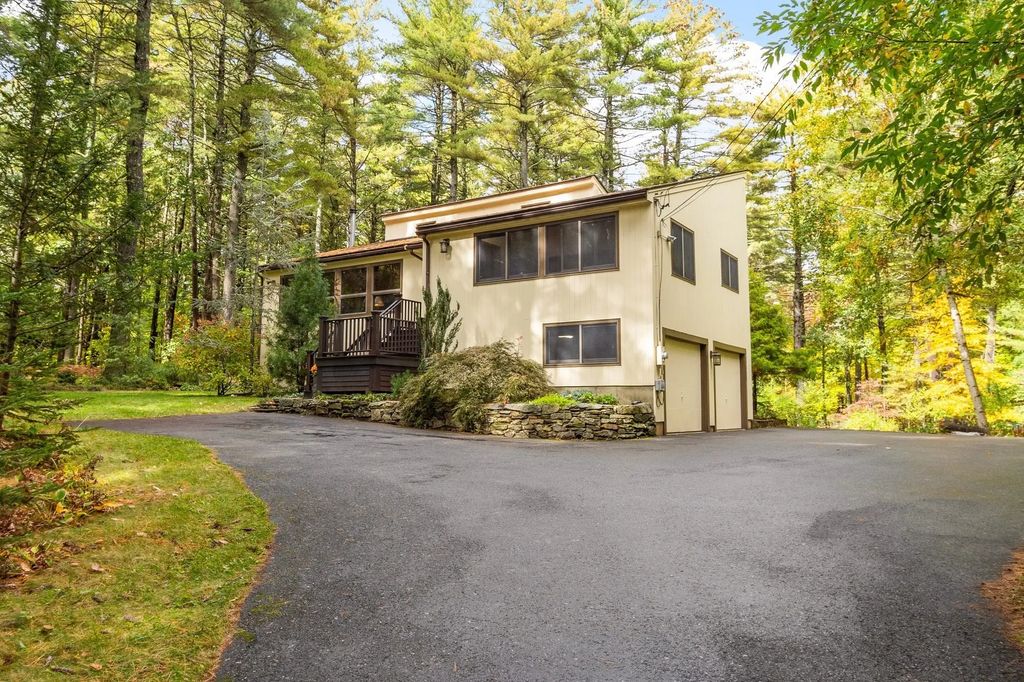 68 Lancaster County Rd, Harvard