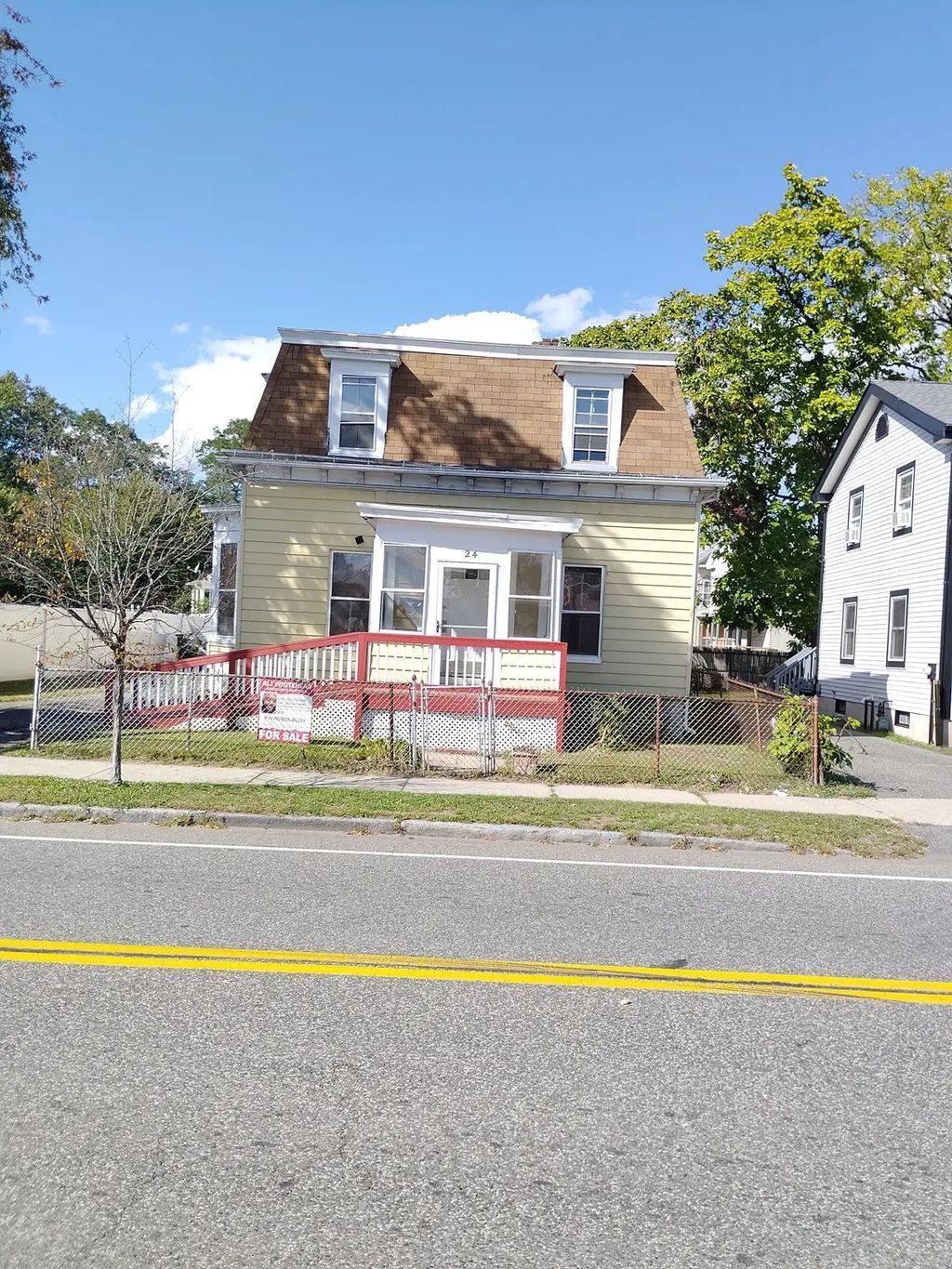 24 Bay St., Springfield