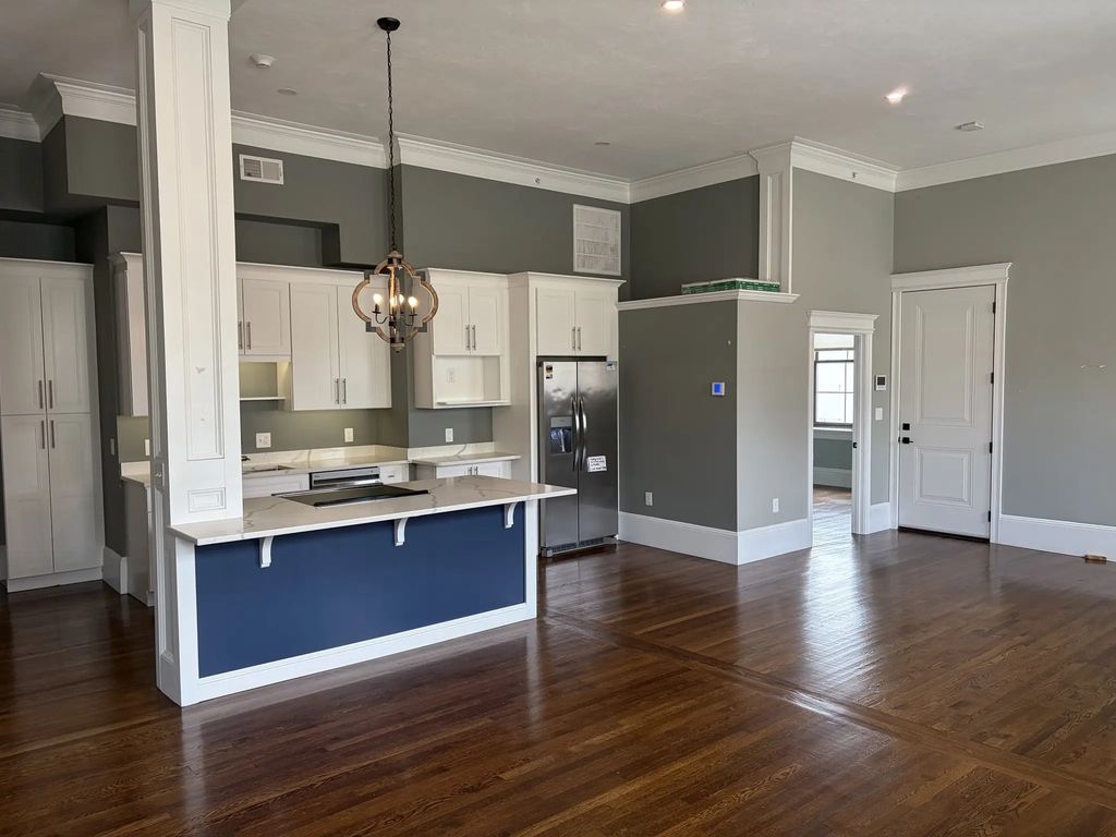 7 Grove St #3, Fitchburg