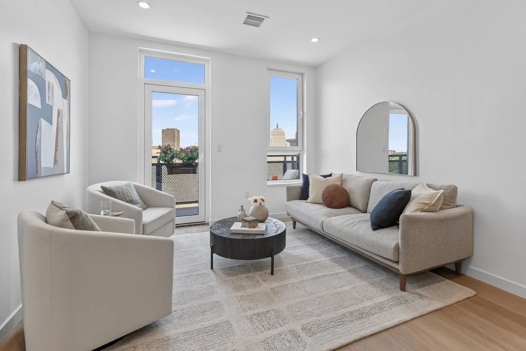 1395 Washington Street #5r, Boston