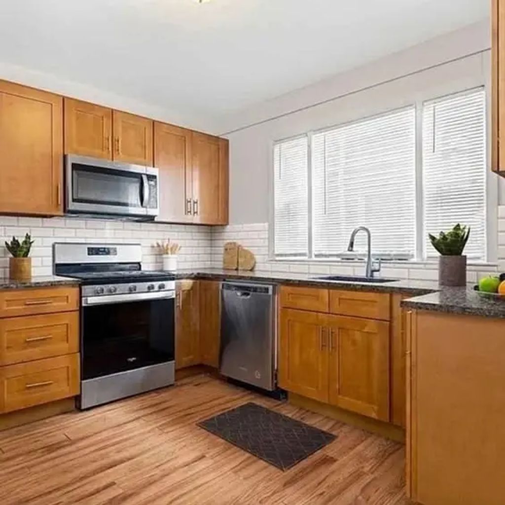 9 Edmunds St #1, Cambridge