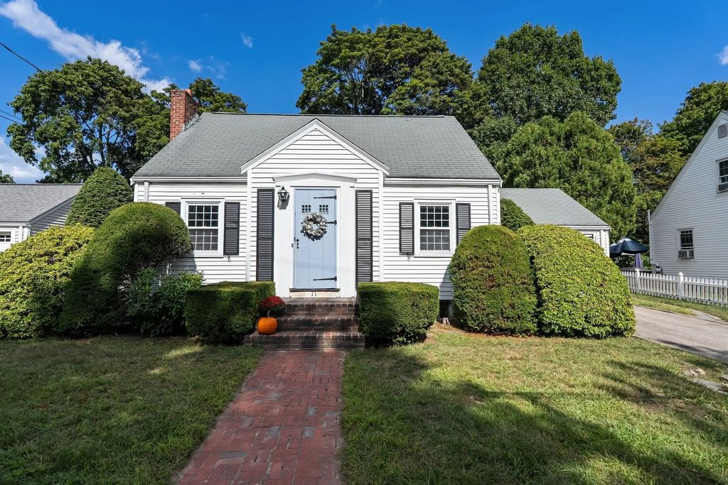 71 Sheppard Ave, Braintree