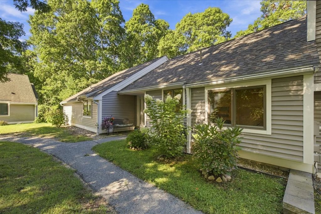14 Woodrise #14, Falmouth