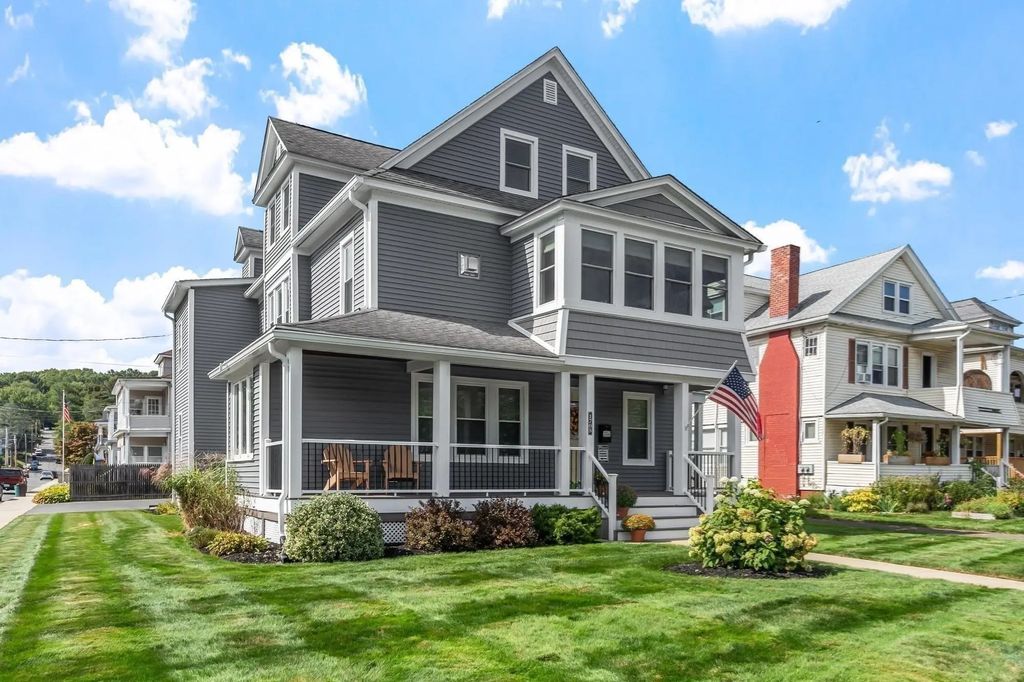 1705 Northampton Street, Holyoke