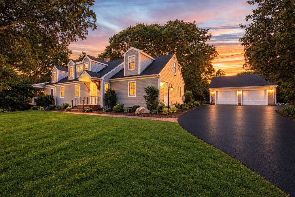 129 Driftwood Ln, Yarmouth