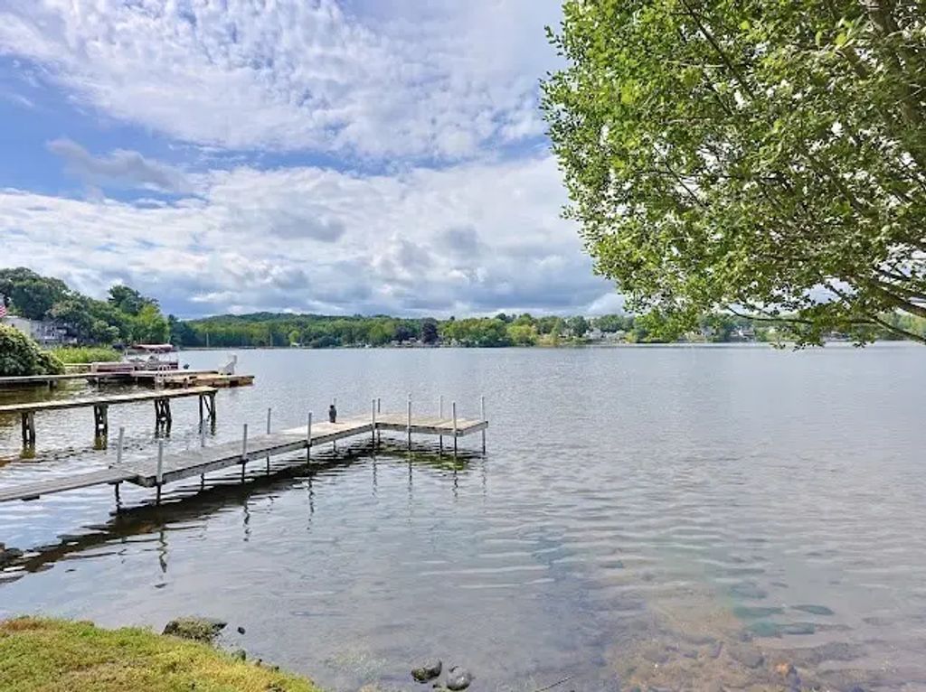 47 Lakeshore Drive, Bellingham
