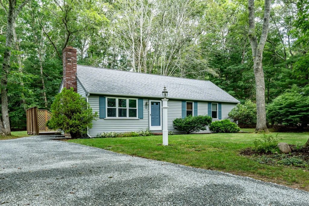 41 Bridle Path, Barnstable