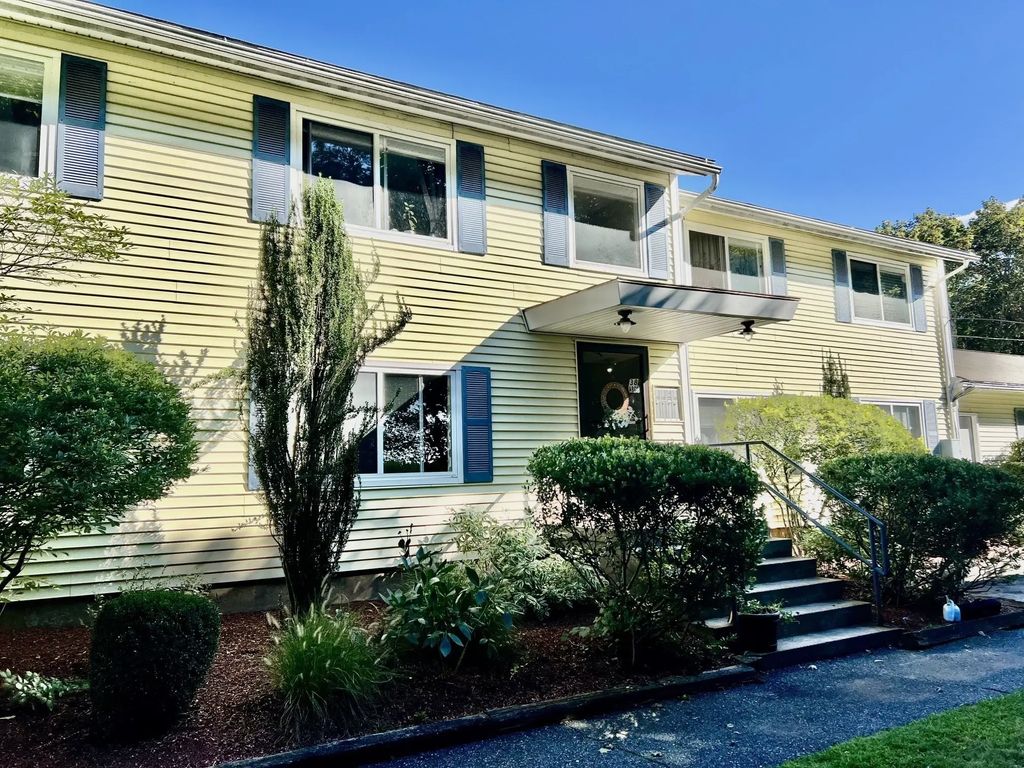 38 Lane Ave #b, Clinton