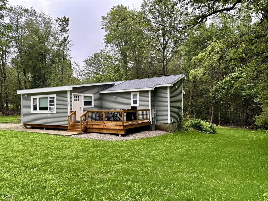 16 Overlook Road, Goshen