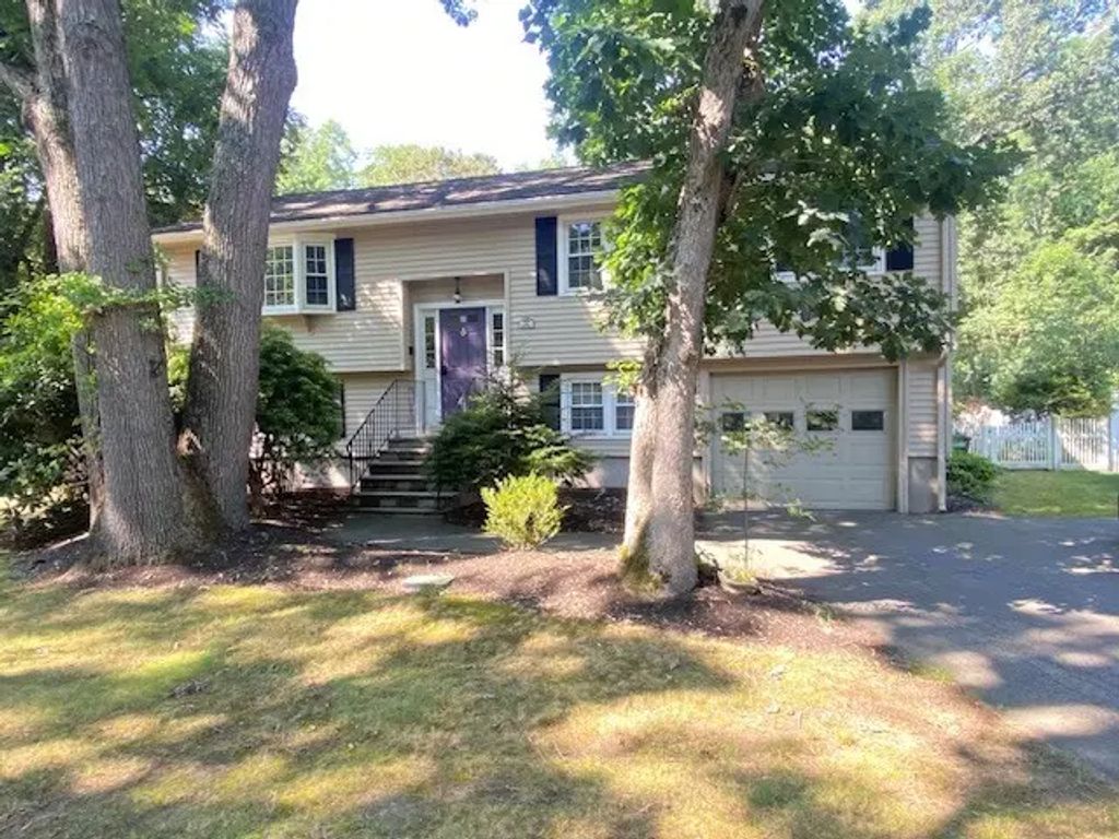 64 Haverhill St, Reading