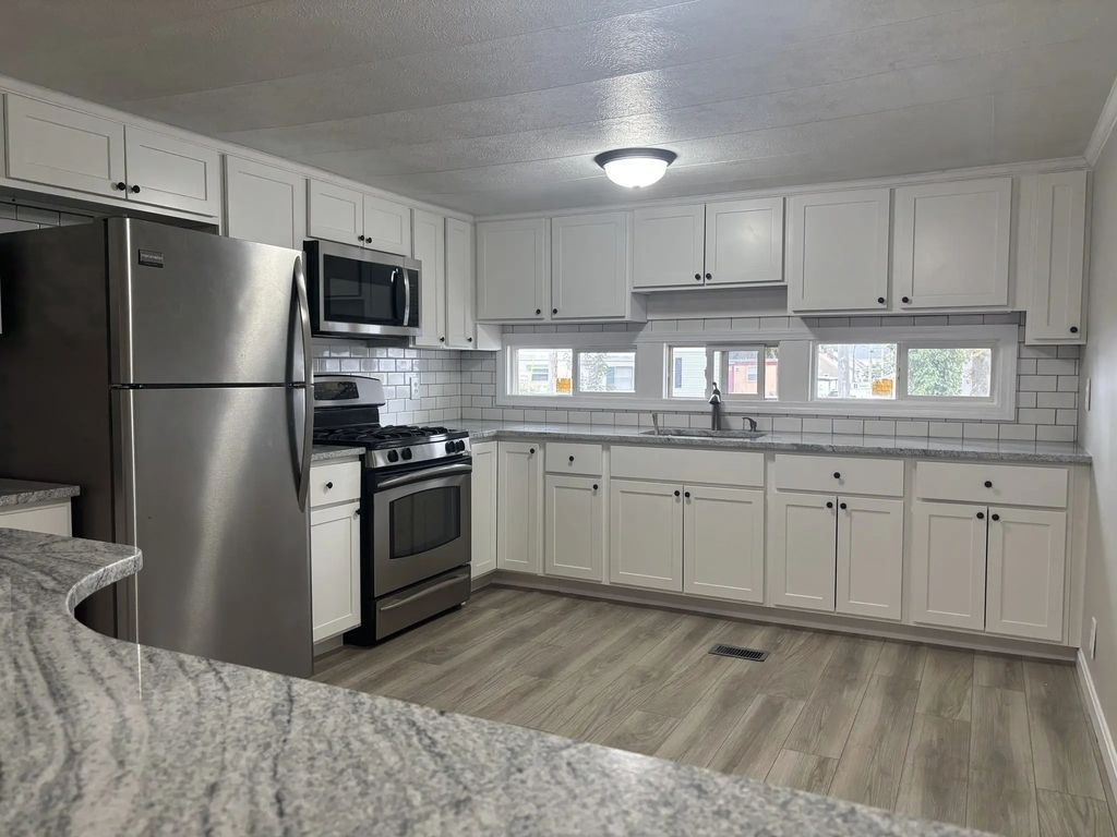 1346 Newport Ave #b17, Attleboro