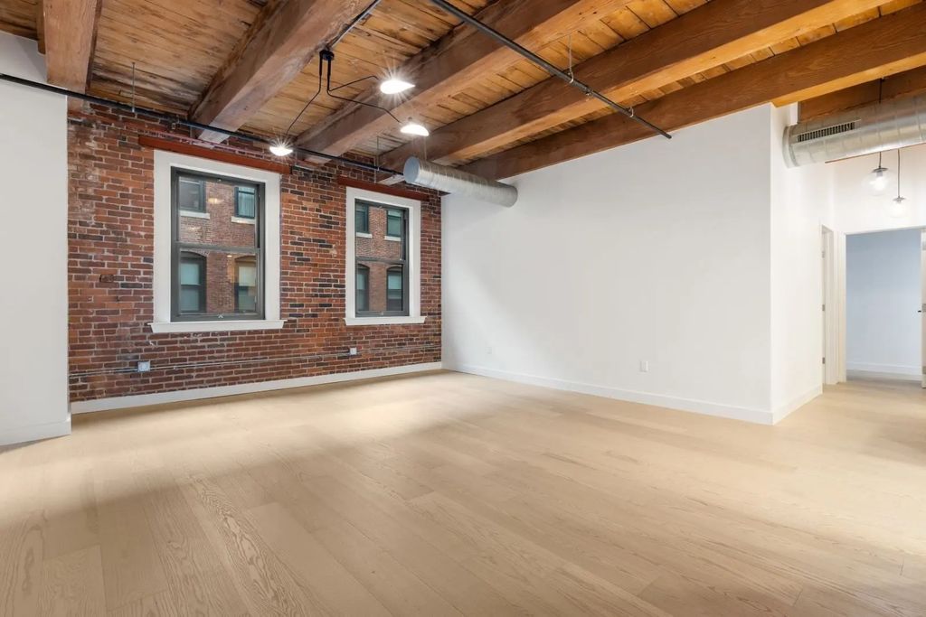 9 West Broadway #402, Boston