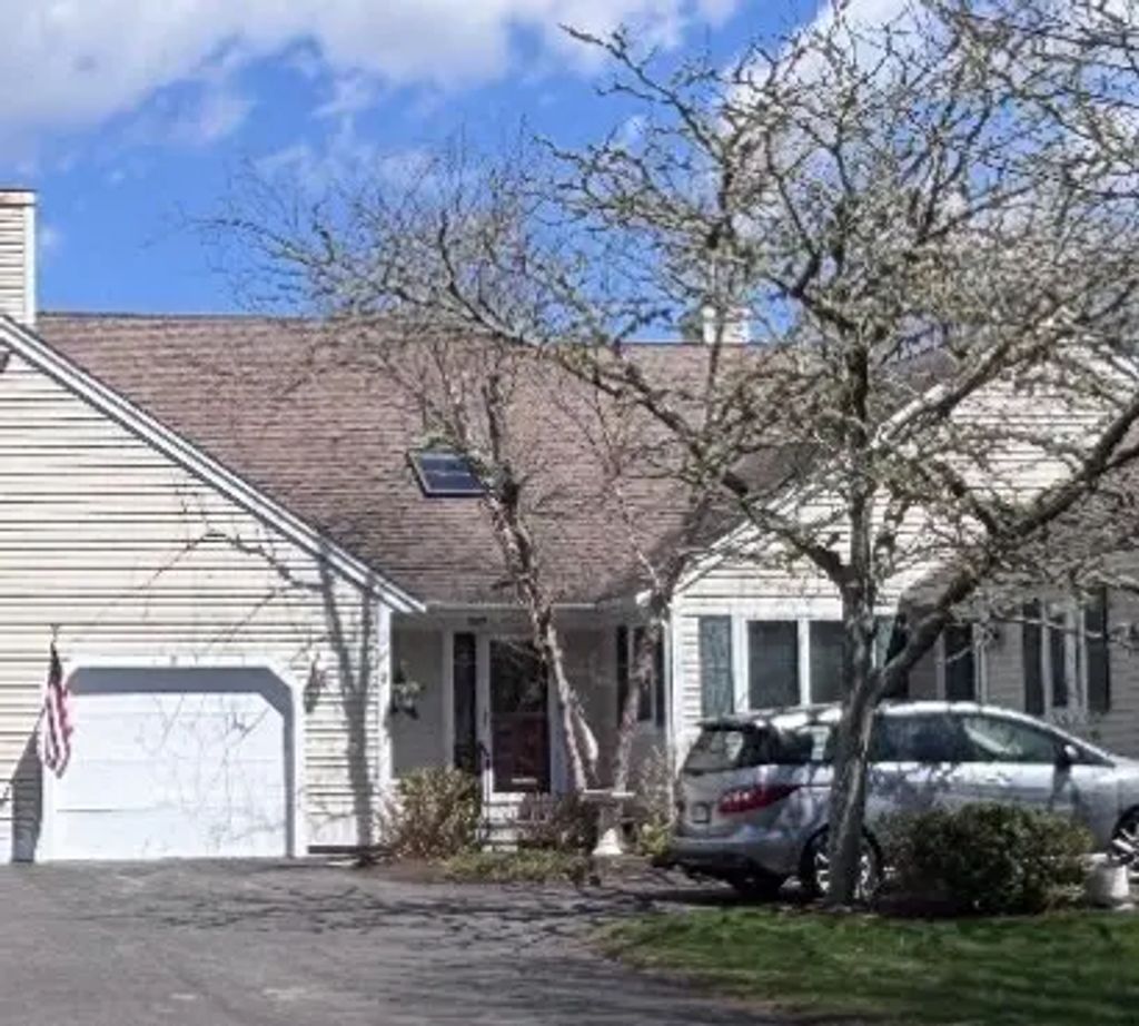 18 Bonwood Dr. #402, Mashpee