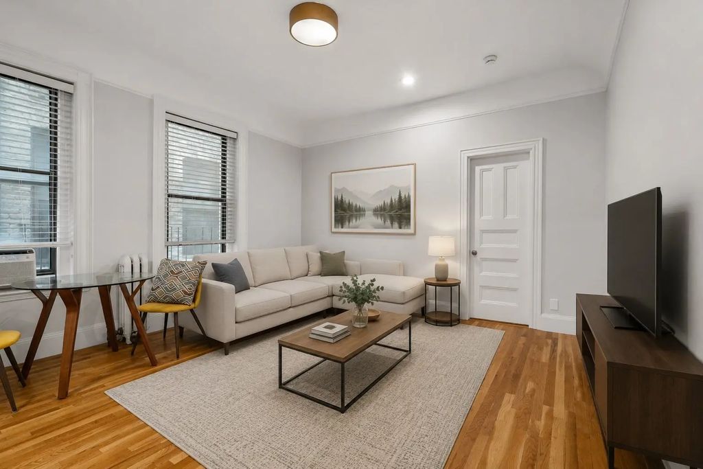 362-366 Commonwealth Ave #4c, Boston