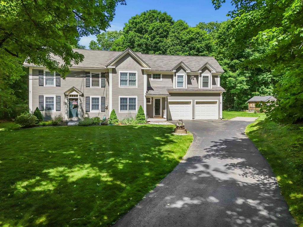 70 Longley Rd, Groton