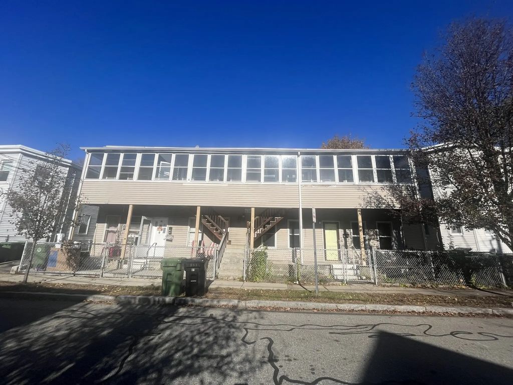 28 Berkeley St #2, Watertown