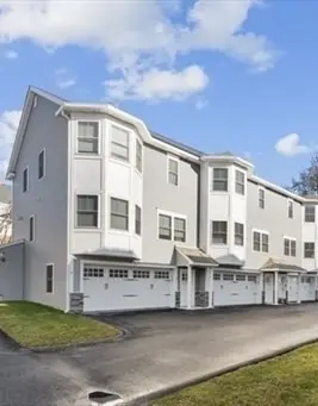 50 Desmoines Rd #h1, Quincy
