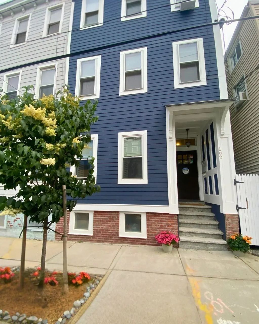 192 W 5th #2, Boston