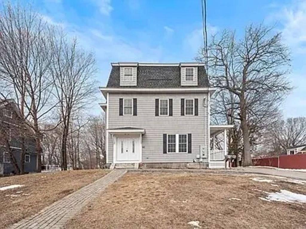 63 Varnum Ave #1, Lowell