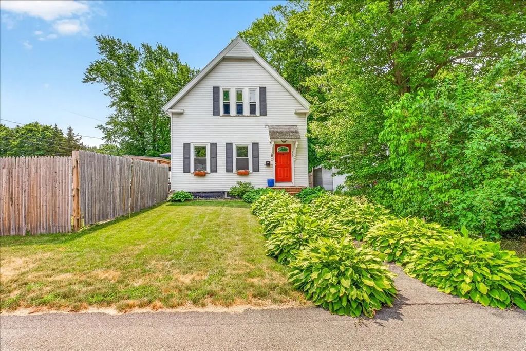 225 E Water St, Rockland