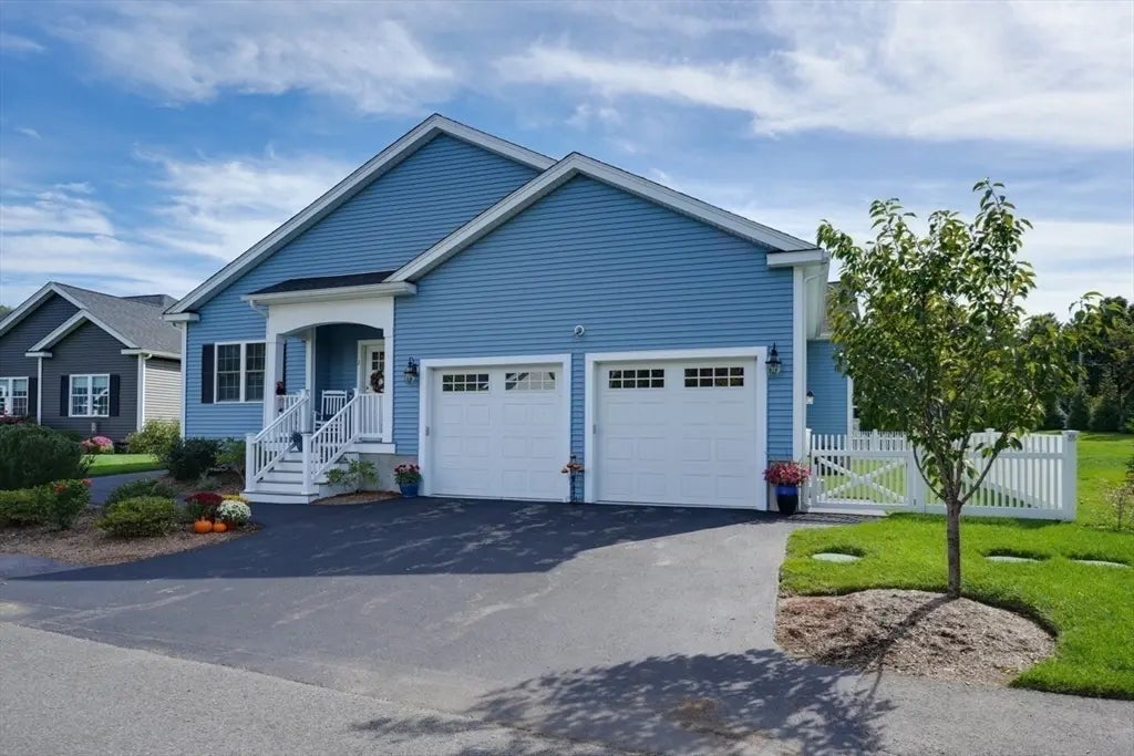 2 Morgan Circle #16, Boylston