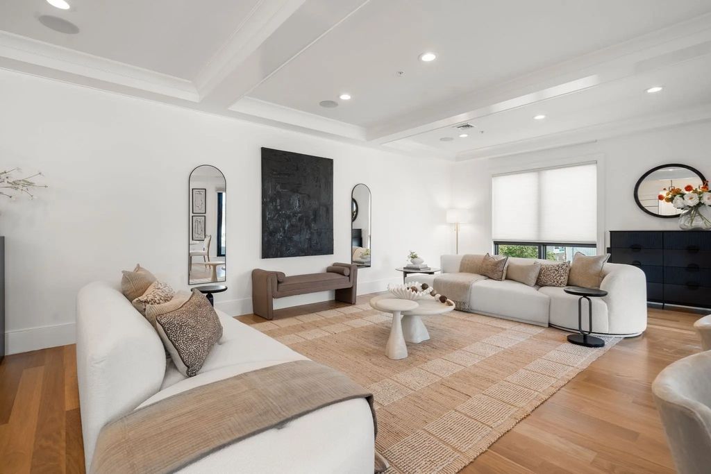 377 W 1st St #7, Boston