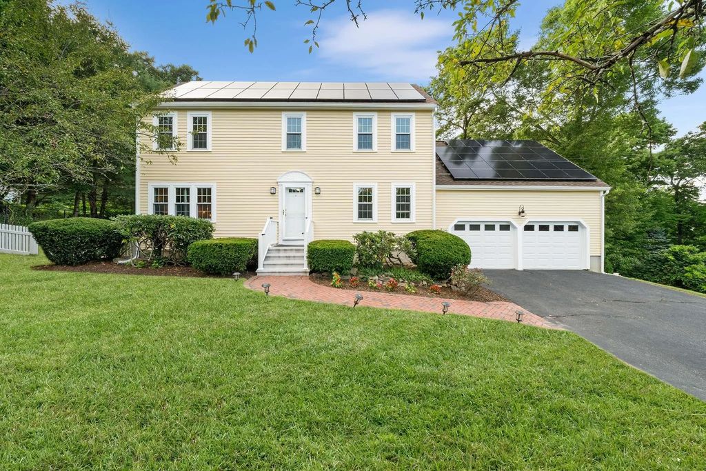392 Old Farm Rd, Franklin