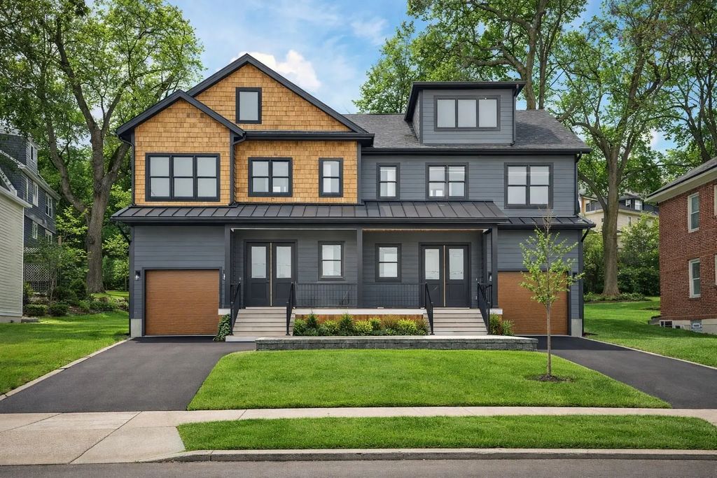 84 East Side Parkway #2, Newton