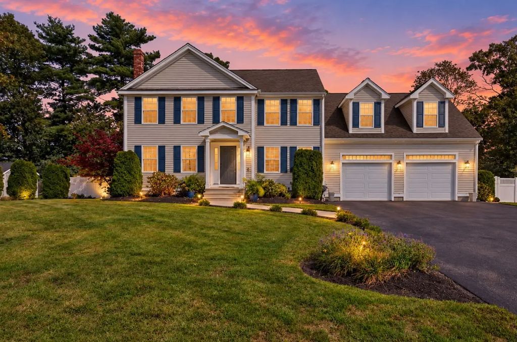 68 Metacomet Ave, Taunton