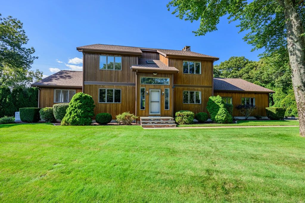 1 Homestead Rd Ext, Bourne