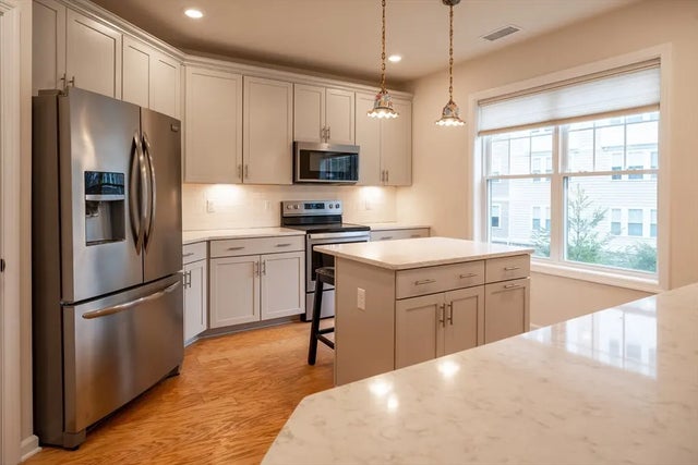 4 Francis Dr #207, Andover