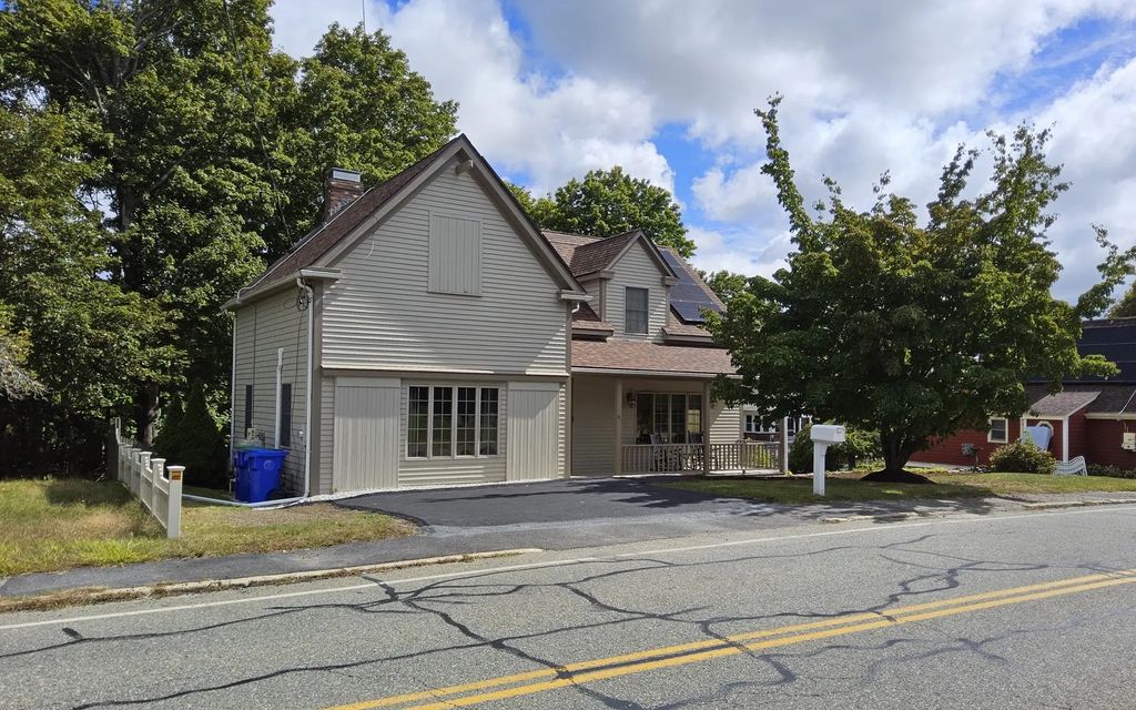 63 Pleasant St, Rockland
