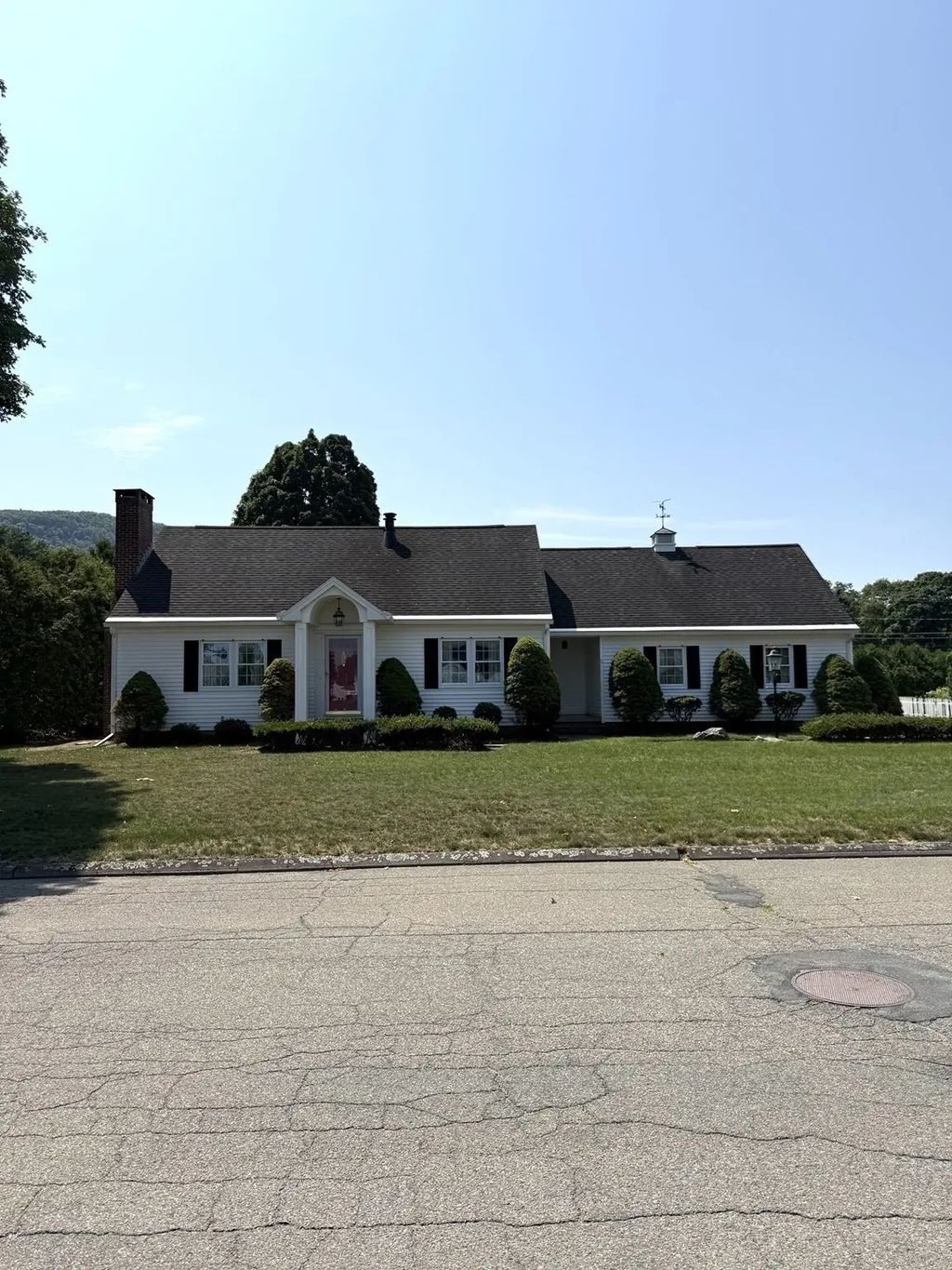 6 Gross Ln, Easthampton