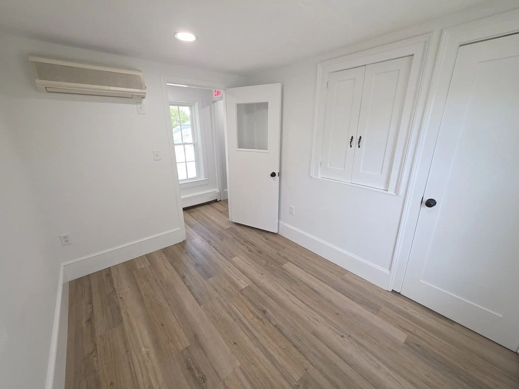 8 Hollis St #c3, Groton