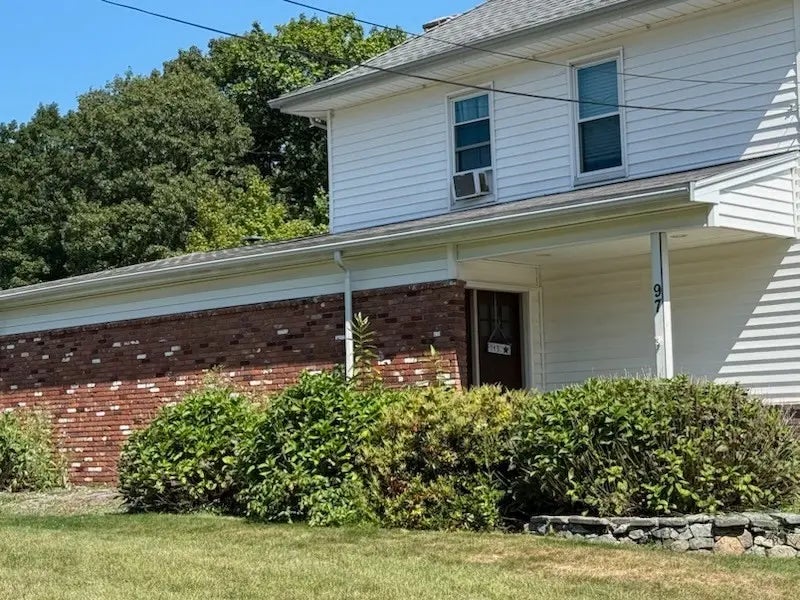 97 N Worcester St, Norton