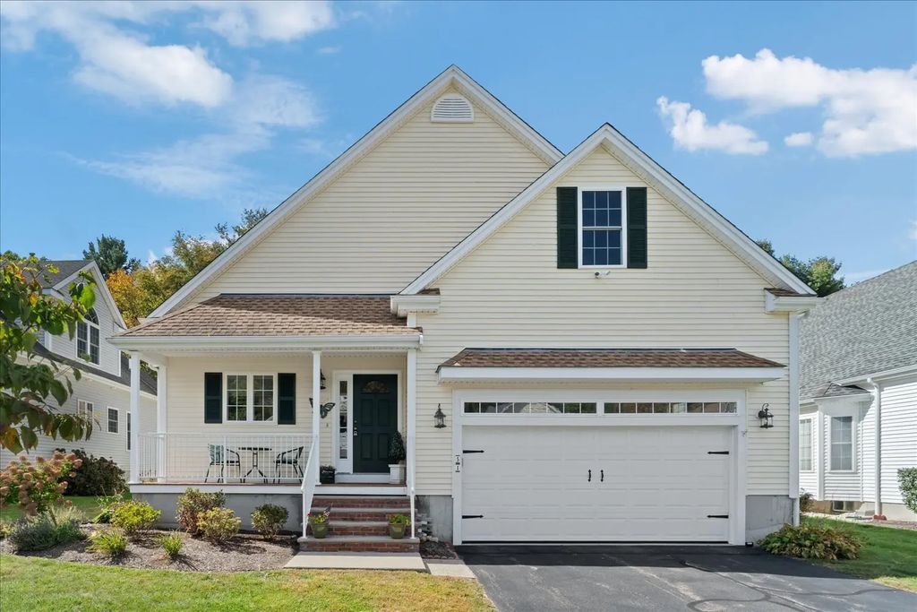 51 Lawrence Dr #51, Franklin