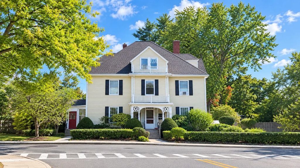 628 Washington Street #3, Wellesley
