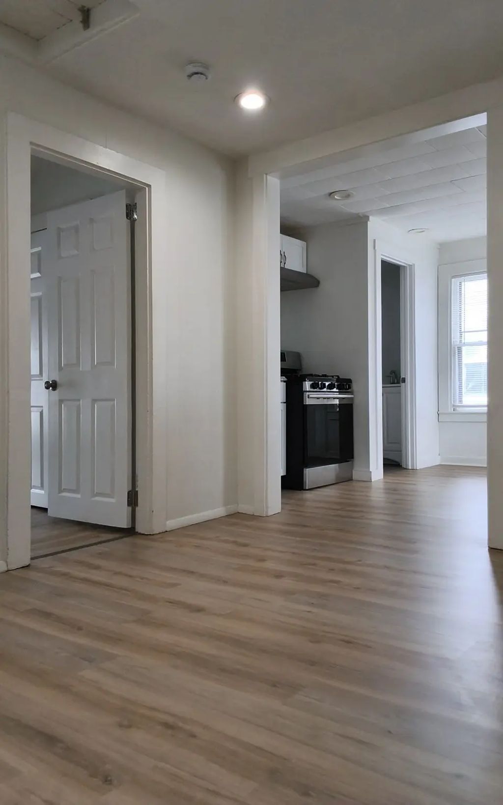 10 Central Sq #3, Brockton