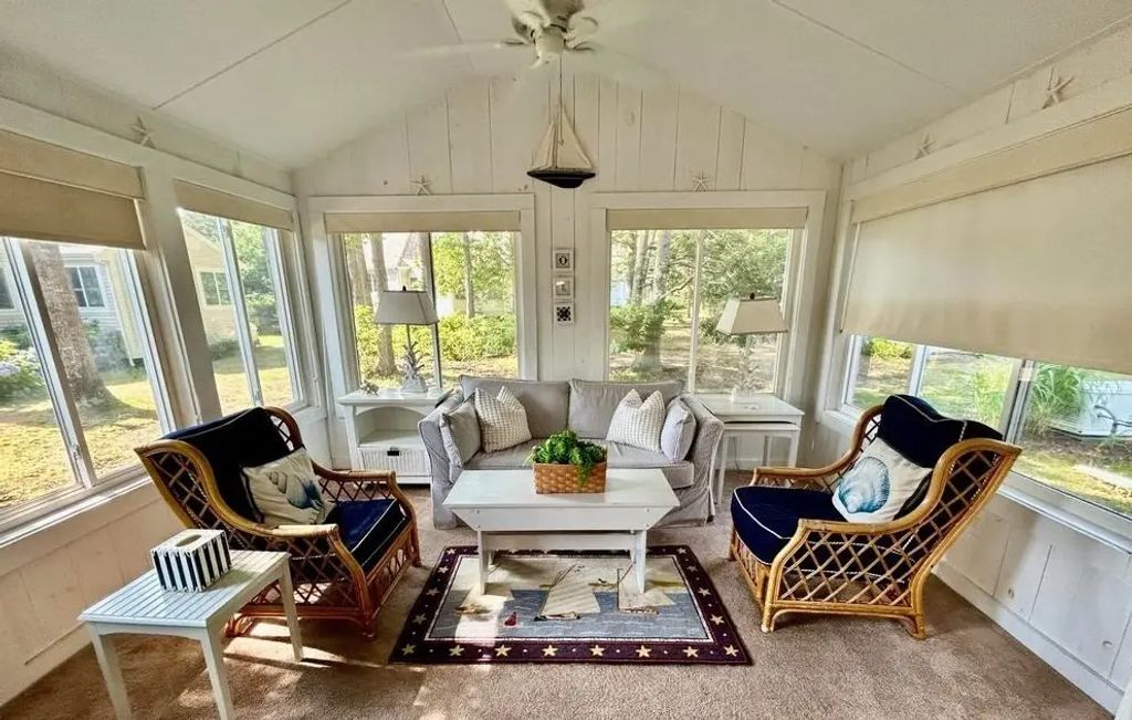 28 Windward #28, Mashpee