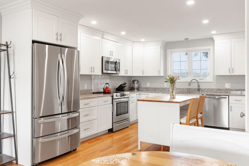 1093 Main St #4, Weymouth