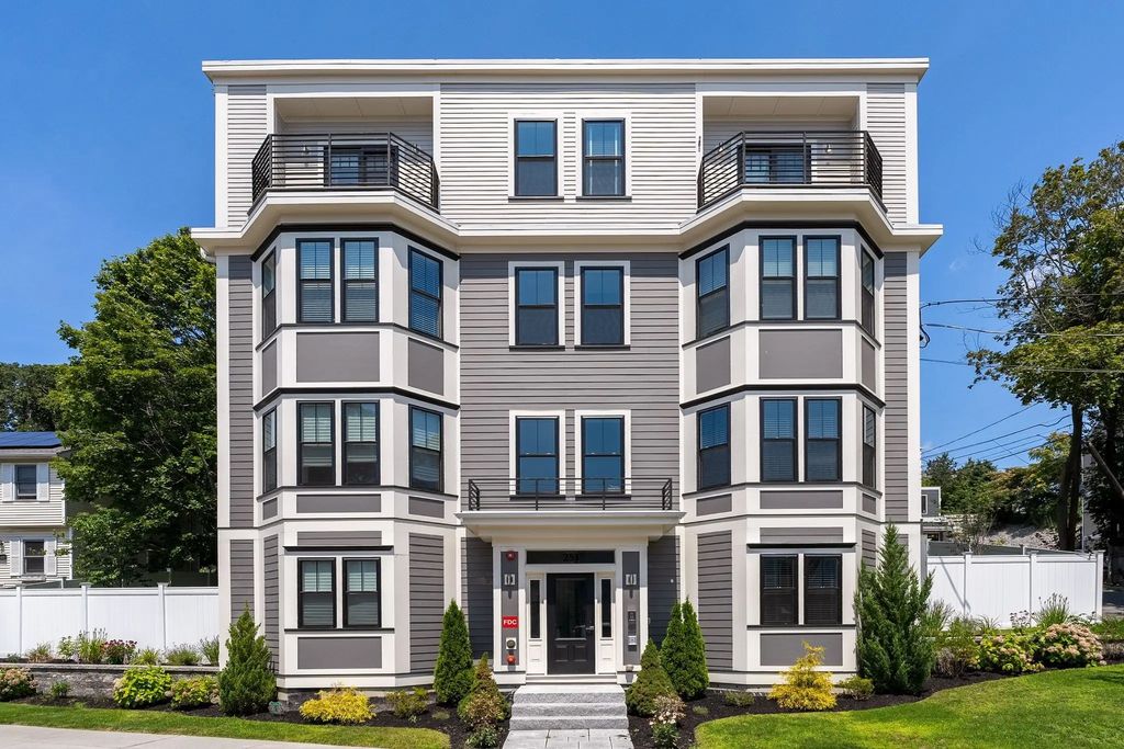 251 Minot St #6, Boston