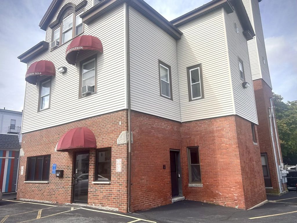 377 Belmont St, Brockton